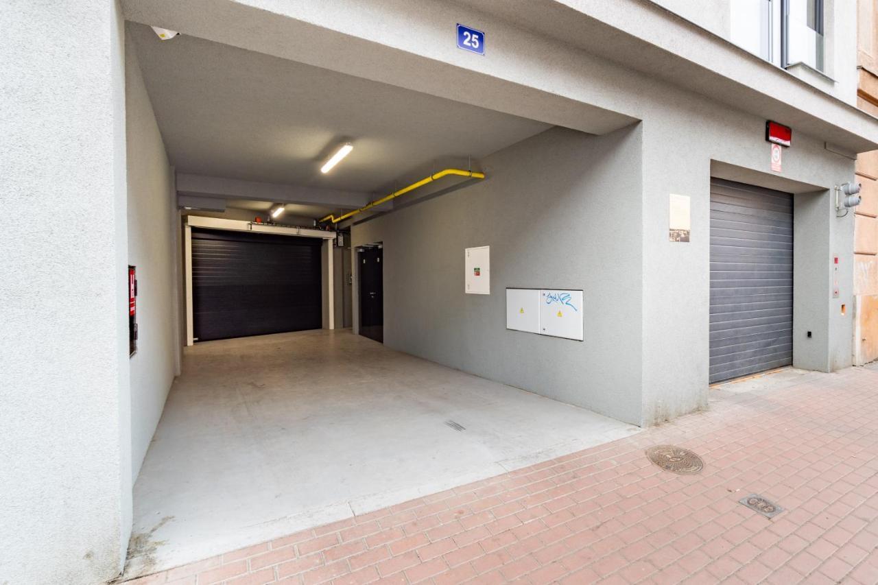 Brand New # 42 In Brand New Building With Free Parking In The Center Apartmán